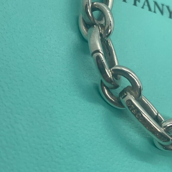 Authentic Tiffany & Co. Clasping Oval Link Chain Bracelet Silver 7.75" - Picture 10 of 12